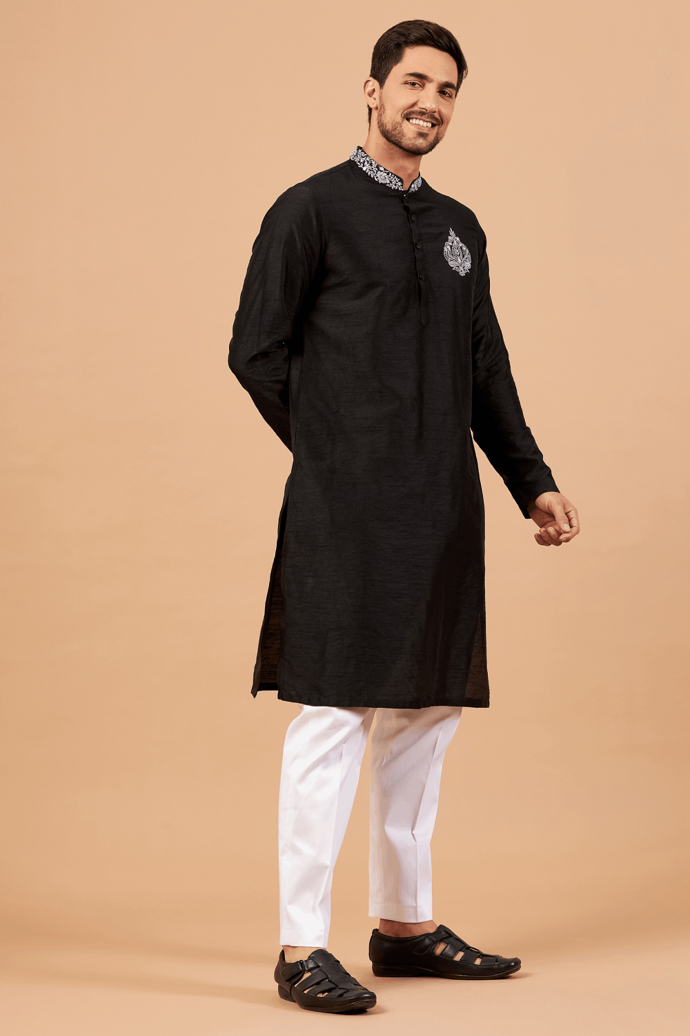 Amyr Traditional Embroidered Kurta by Hilo Design