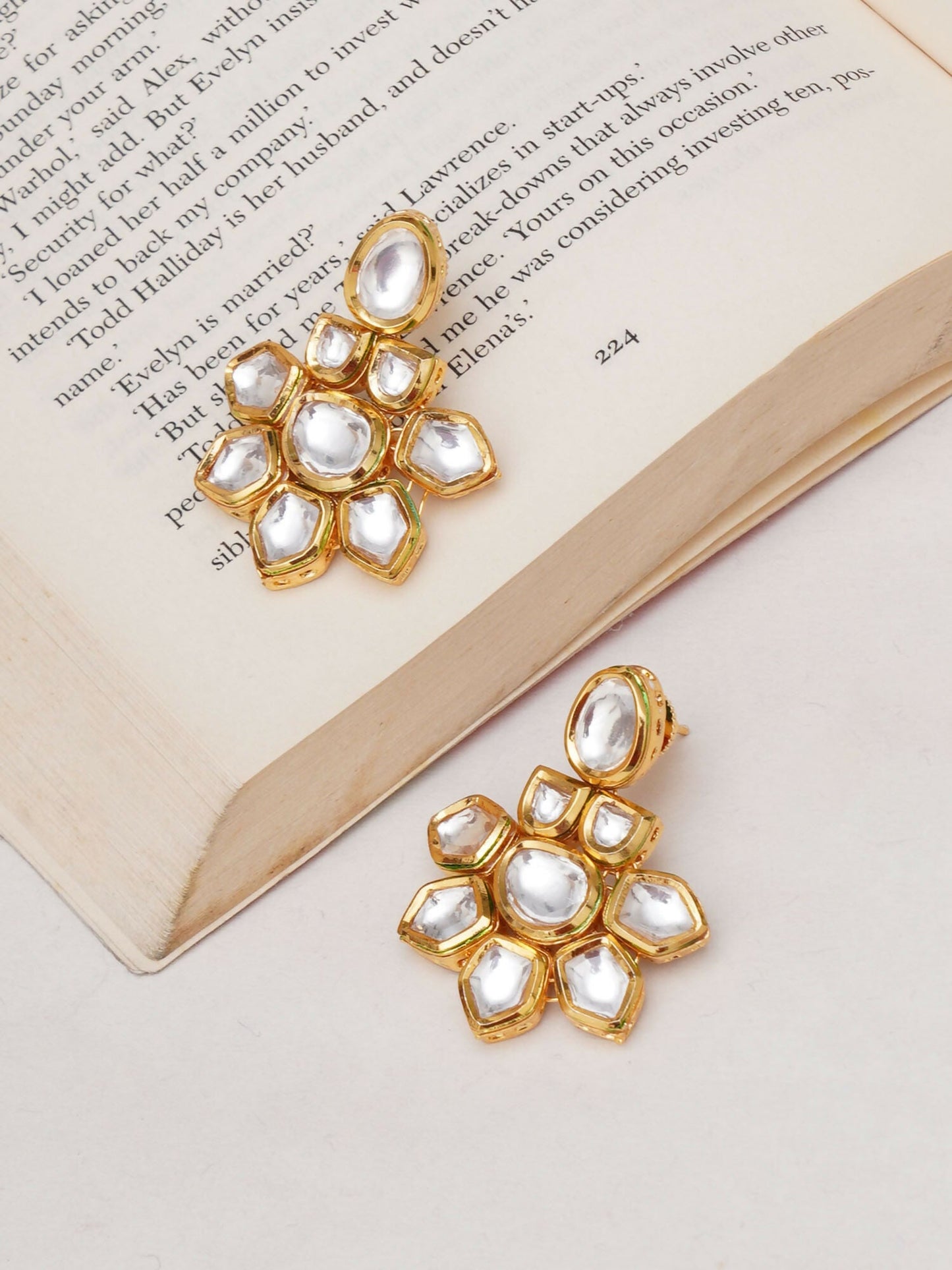 Kundan Earrings (Gold) - Ruby Raang