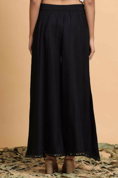Juniper Women Black Rayon Solid Flared Palazzo