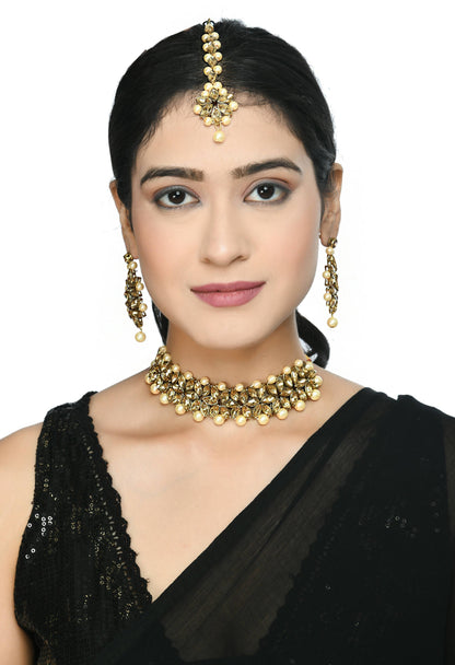 Mominos Fashion Johar Kamal Gold-Polished Brass Finish Kundan/Pearls Choker For Women (Golden)