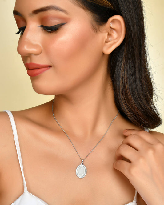 VOJ Women Beads Stainless Steel Sliver-Plated Chain with Oval-Shape Pendant