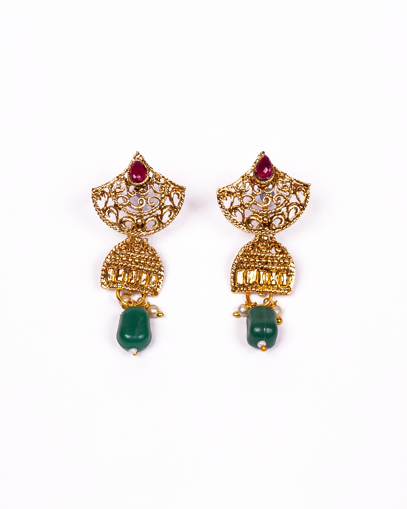 Gold-Polished Alloy Pearl And Beads Mala Pendant Set - The Pari