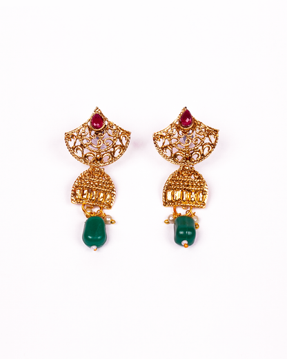 Gold-Polished Alloy Pearl And Beads Mala Pendant Set - The Pari