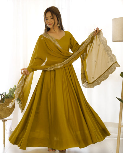 Lorenvalley Fashion Yellow Pure Roman Silk Chanderi Fabric Fully Flared Anarkali Pant With Dupatta Set - Yellow