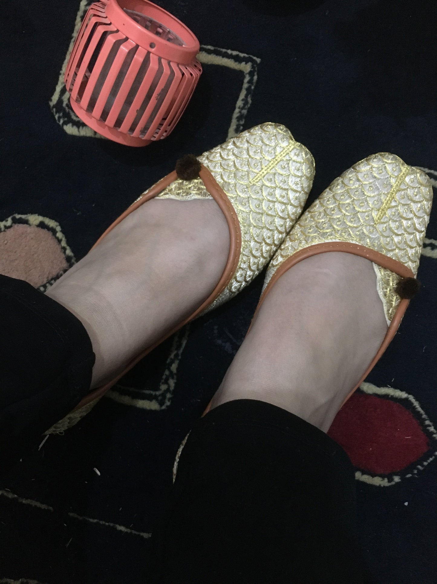 Desi Colour Women Indian Ethnic Footwear-Gold Side Flip-2