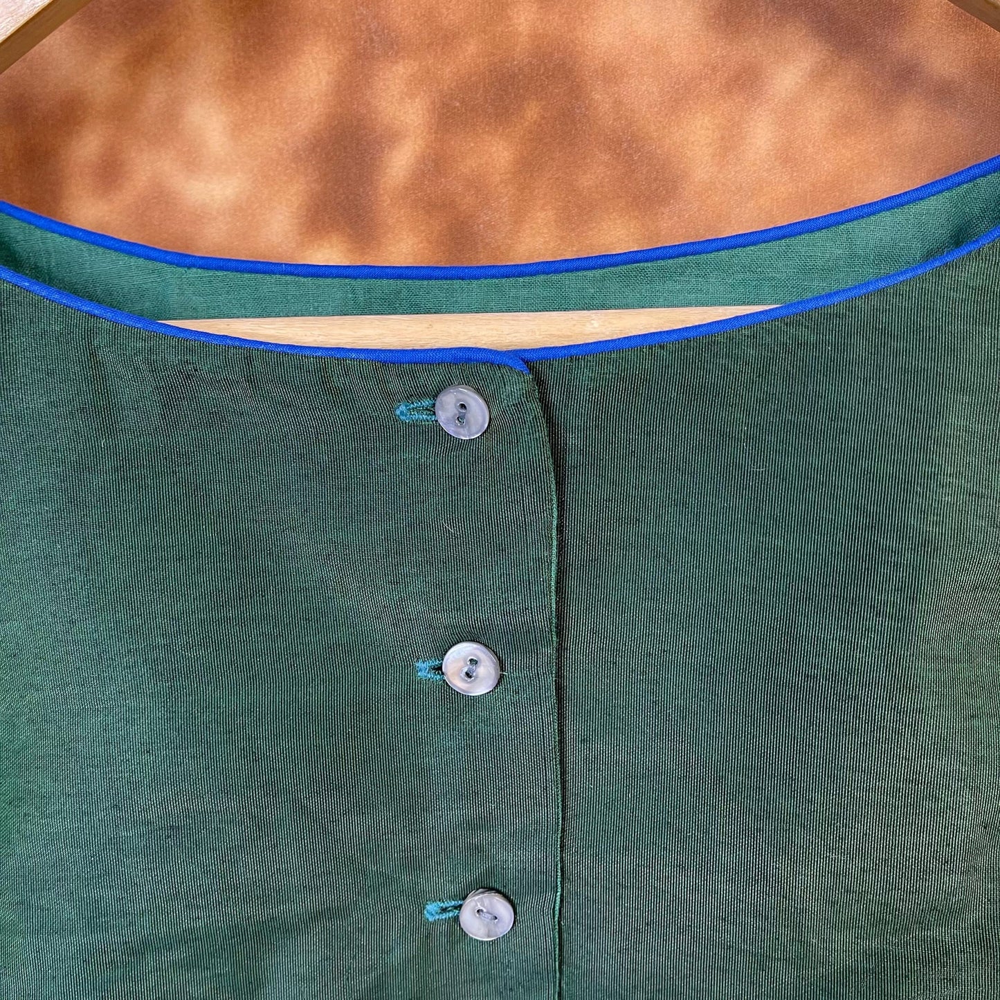 Hari Bhari Zindagi Green Coloured Chanderi Ready to Wear Blouse - kapda Tailor