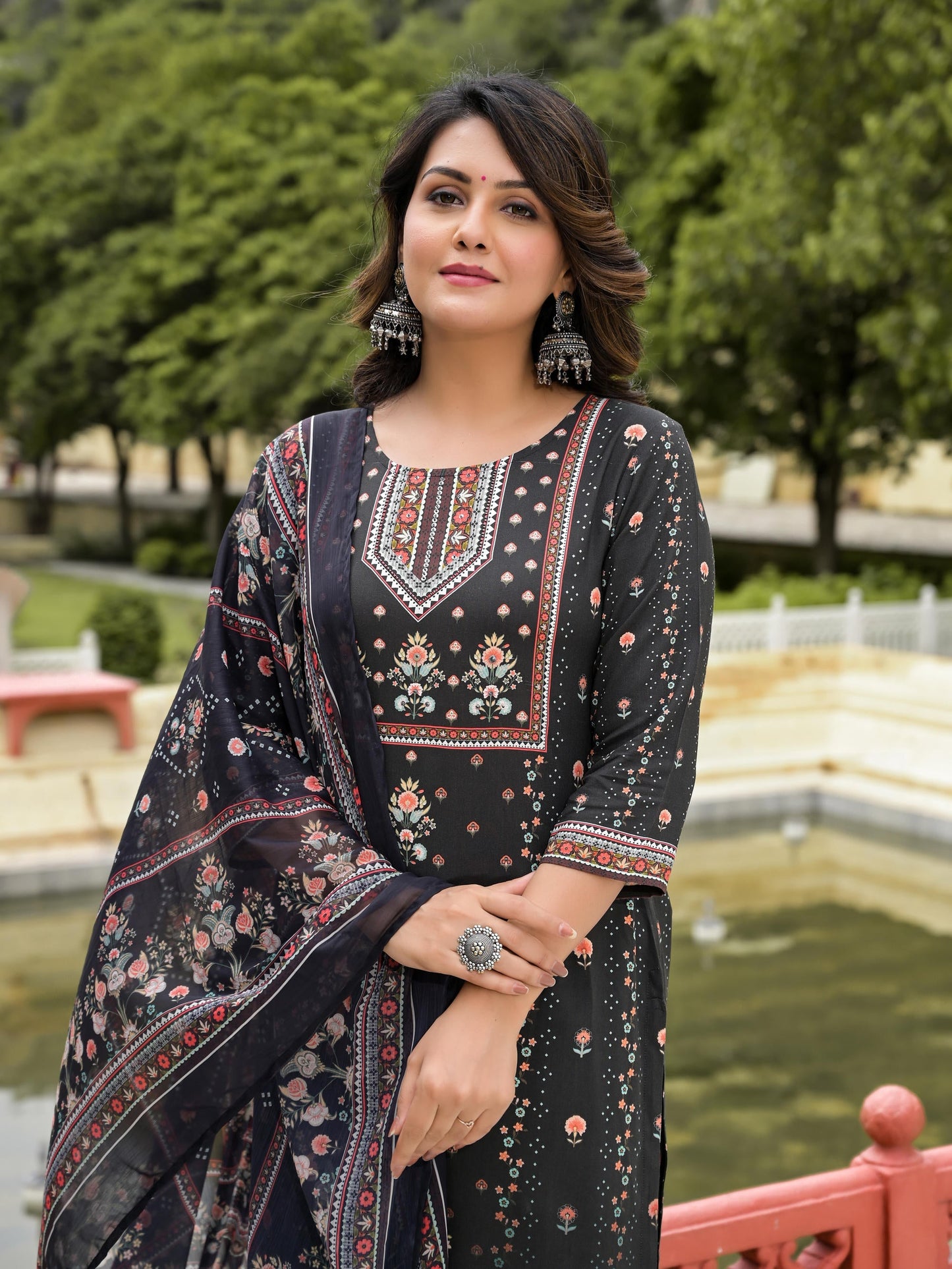 Juniper Women's Black Viscose Rayon Printed Kurta Set