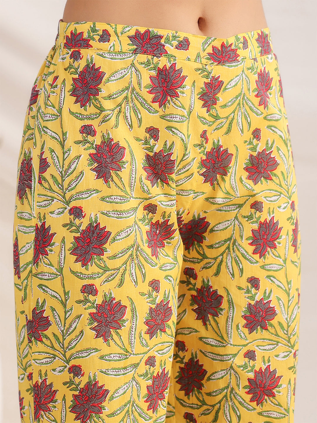 Janasya Pleated Cambric Yellow Floral Notch Neck Co-Ords