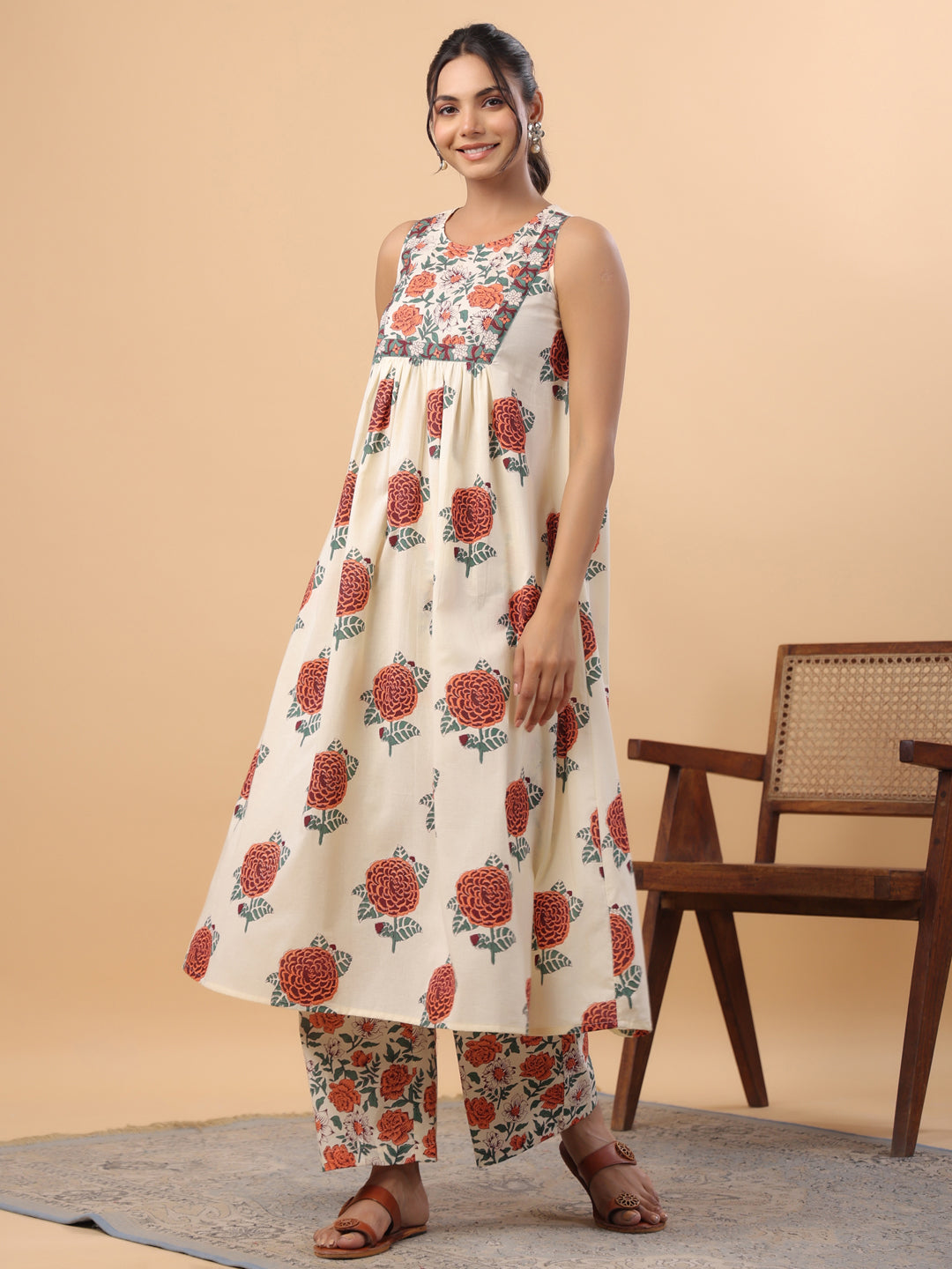 Janasya Gathered Cambric Cream Floral Round Neck Kurta & Bottom