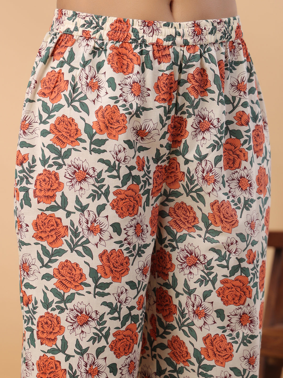 Janasya Gathered Cambric Cream Floral Round Neck Kurta & Bottom