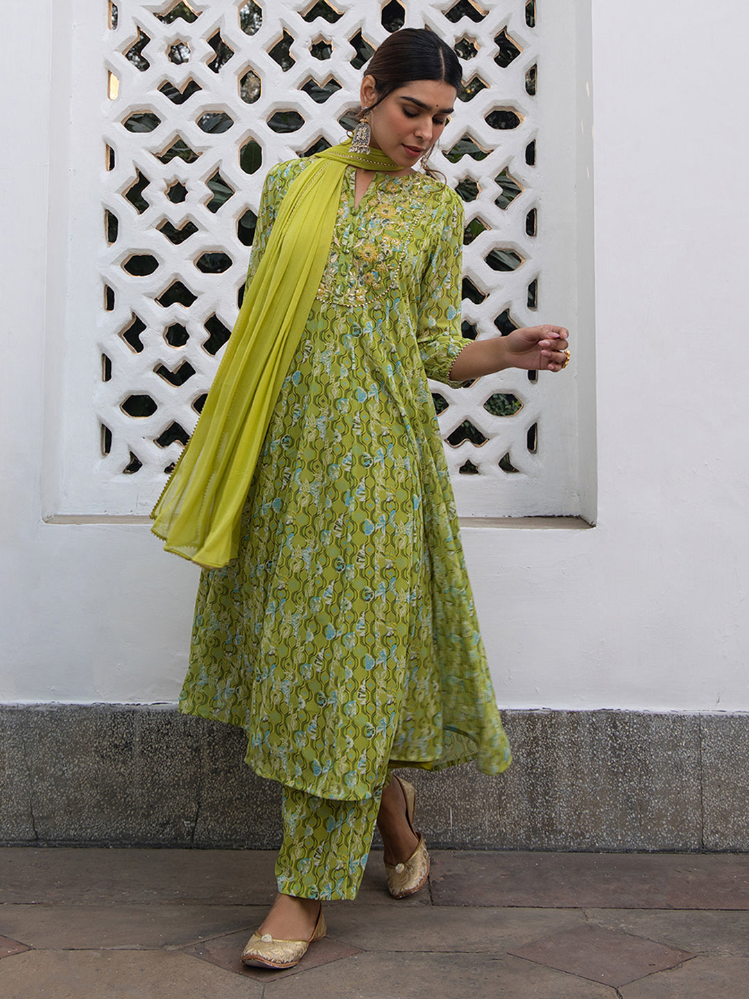 Janasya Light Georgette Yoke Embroidery Anarkali Kurta Set