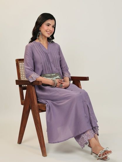 Janasya A-Line Muslin Lavender Solid V-Neck with Band Collar Kurta & Bottom