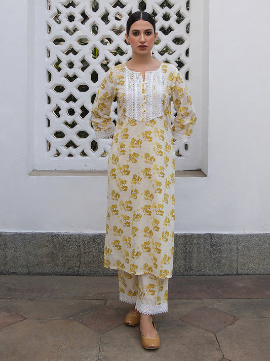 Janasya Straight Cambric Off White Floral Notch Neck Kurta & Bottom