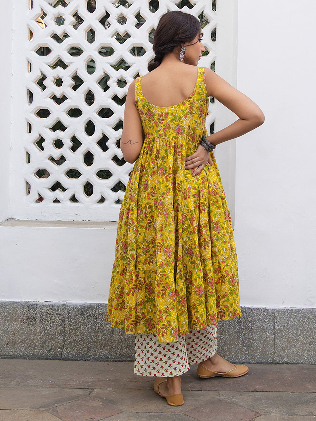 Janasya Bright Cotton Floral Gathered Kurta Set