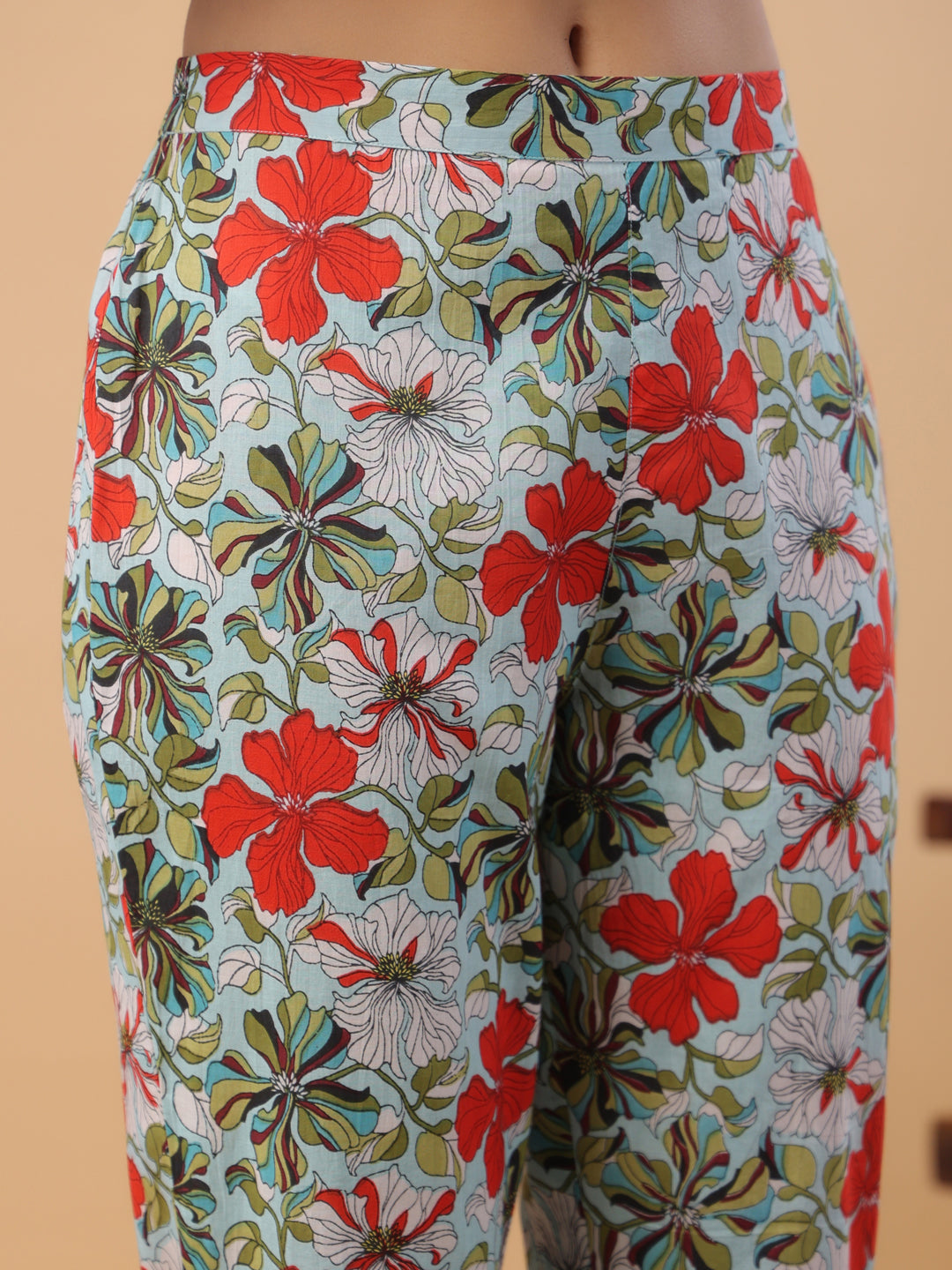 Janasya A-Line Cambric Blue Floral V-Neck Kurta & Bottom