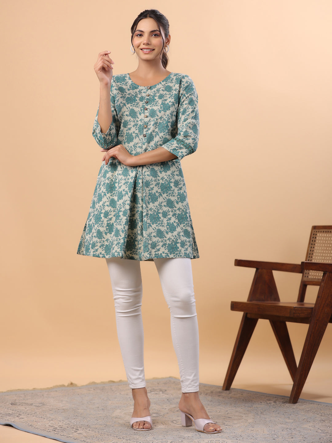 Janasya Sage Cambric Floral Tunic