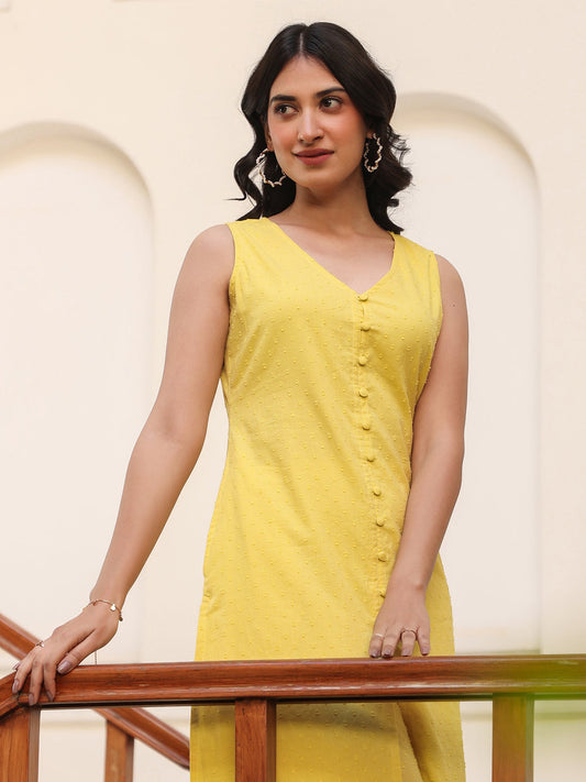 Janasya Bright Dobby Cotton Self Design Straight Kurta Set