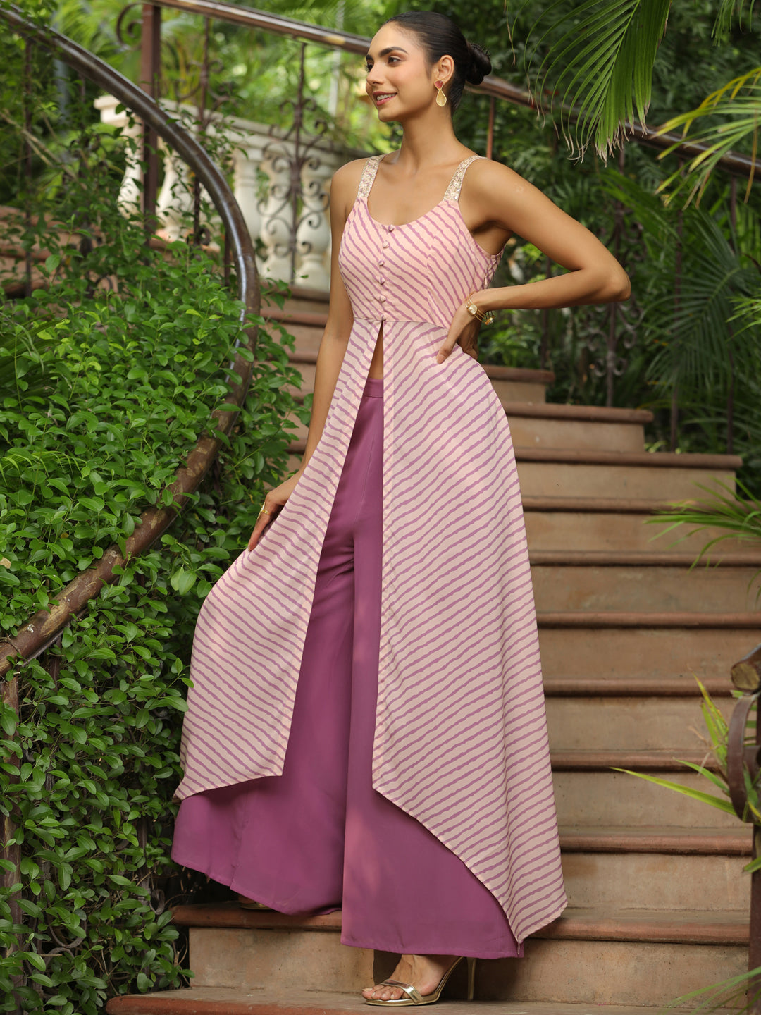 Janasya Light Georgette Striped Asymmetric Kurta Set