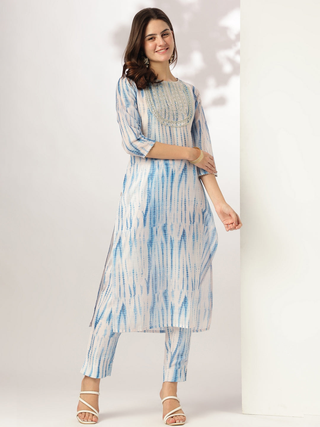 Janasya Light Silk Blend Tie & dye Straight Kurta Set