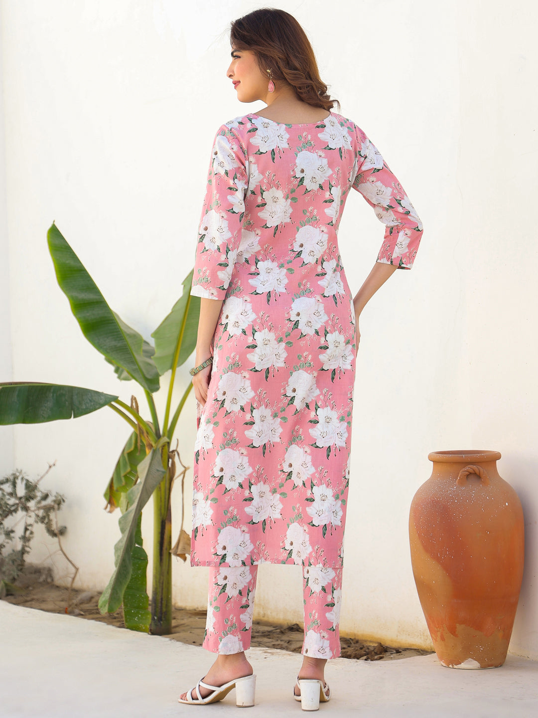 Janasya Light Cotton Floral Straight Kurta Set