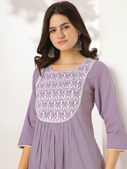 Janasya Light Cotton Yoke Embroidery Straight Kurta