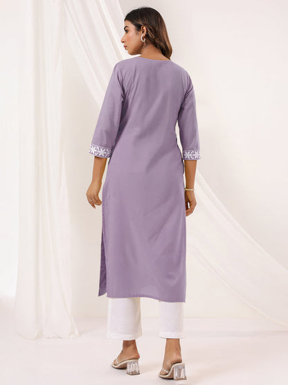 Janasya Light Cotton Embroidered Straight Kurta