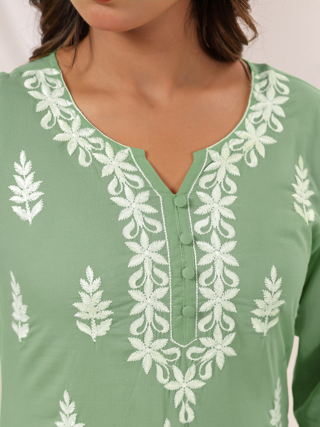 Janasya Light Cotton Embroidered Straight Kurta