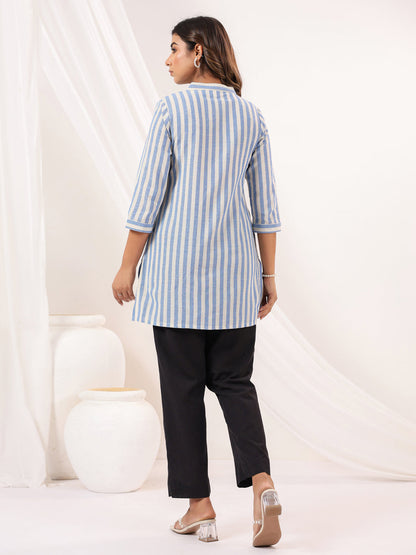 Janasya Light Cotton Striped Straight Kurta
