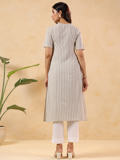 Janasya Light Cotton Striped Straight Kurta