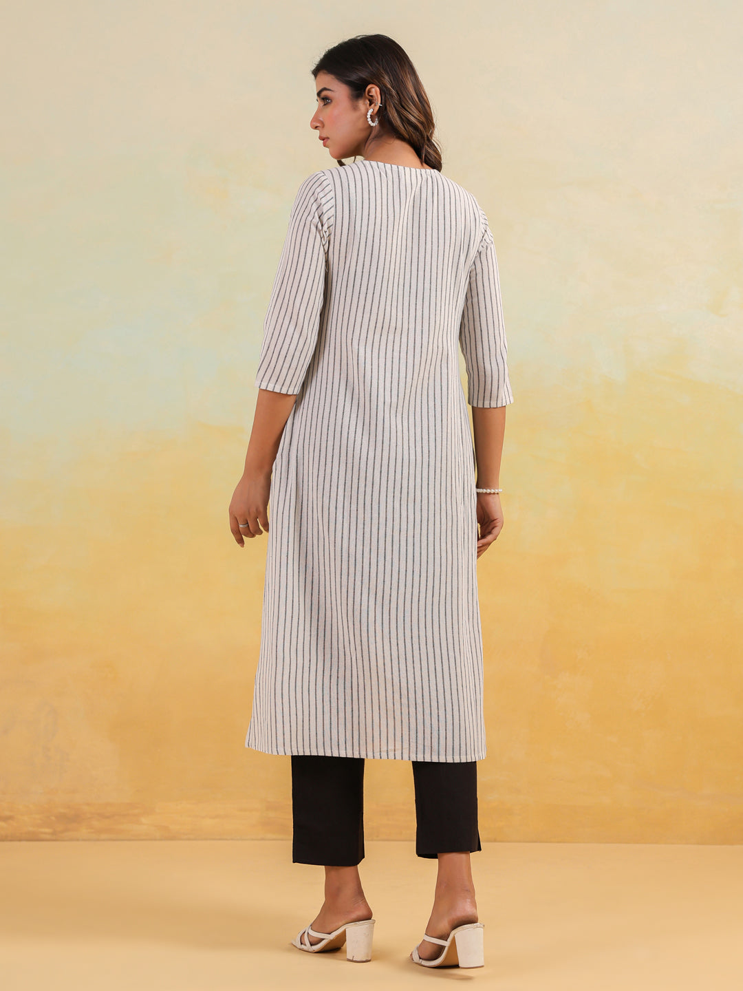 Janasya Light Cotton Striped Straight Kurta