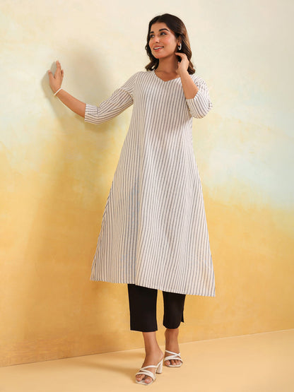 Janasya Light Cotton Striped Straight Kurta
