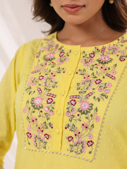 Janasya Light Dobby Cotton Embroidered Straight Kurta Set