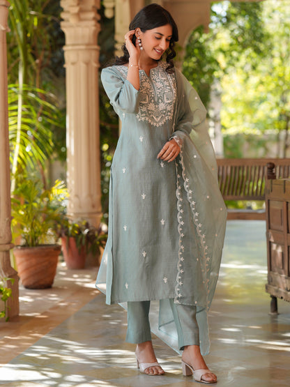 Janasya Light Silk Blend Embroidered Straight Kurta Set
