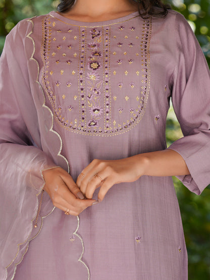 Janasya Light Silk Blend Embroidered Straight Kurta Set