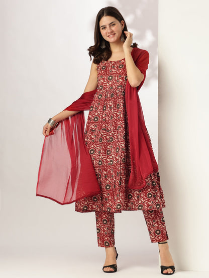 Janasya Dark Cotton Floral Tiered Kurta Set