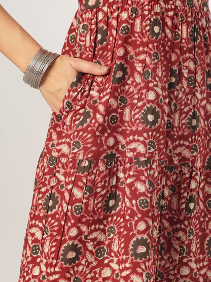 Janasya Dark Cotton Floral Tiered Kurta Set
