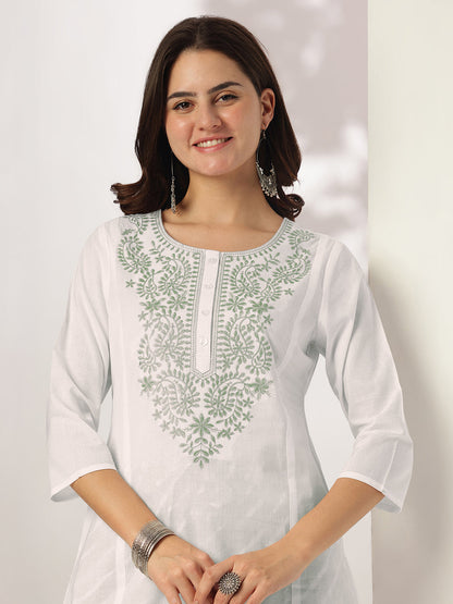 Janasya Light Cotton Yoke Embroidery Straight Kurta Set