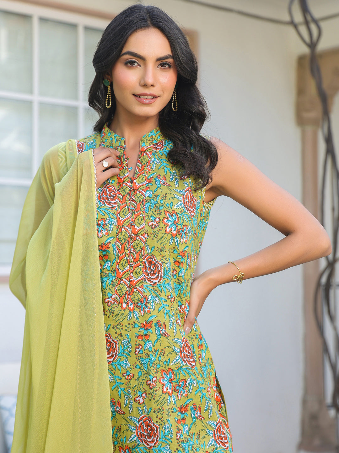Janasya Bright Cotton Floral Straight Kurta Set