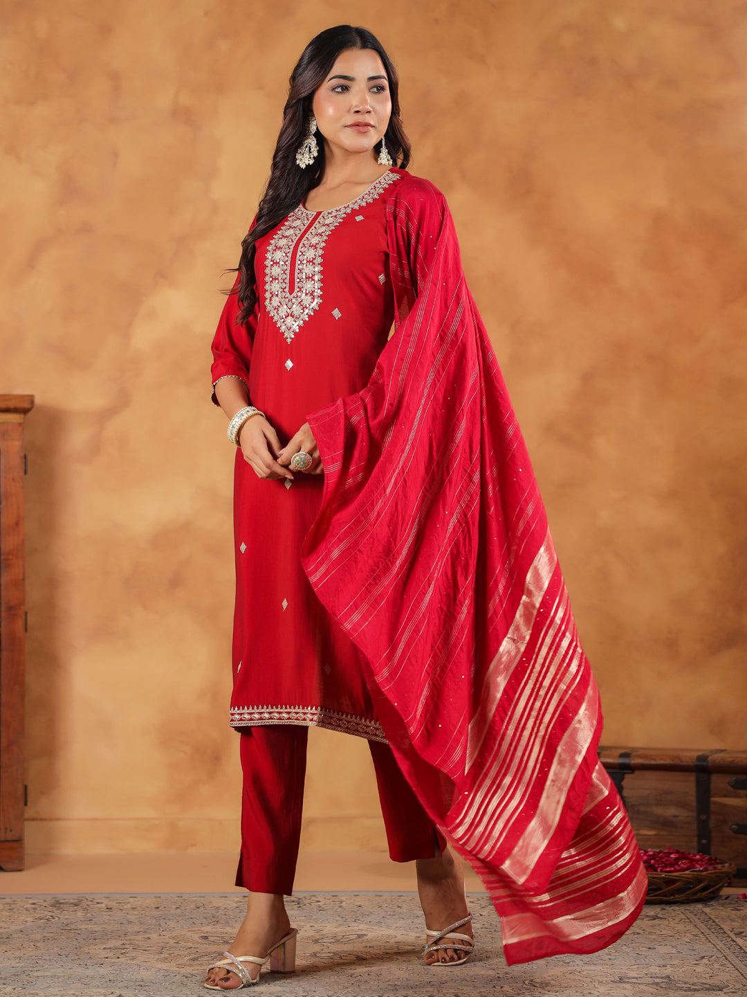 Janasya Dark Chanderi Embroidered Straight Kurta Set