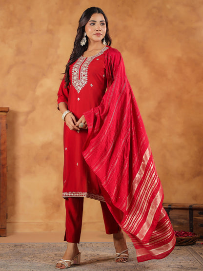 Janasya Dark Chanderi Embroidered Straight Kurta Set