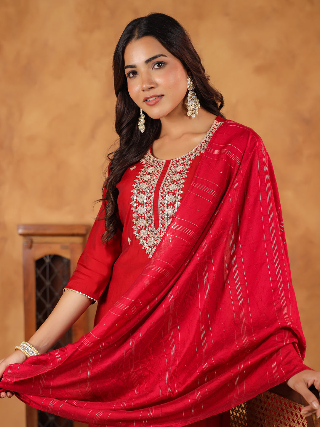 Janasya Dark Chanderi Embroidered Straight Kurta Set