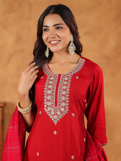 Janasya Dark Chanderi Embroidered Straight Kurta Set