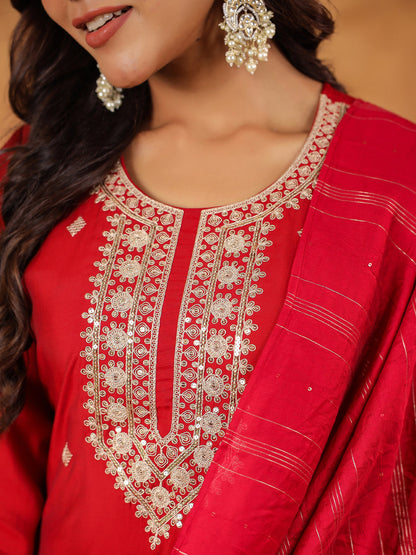 Janasya Dark Chanderi Embroidered Straight Kurta Set