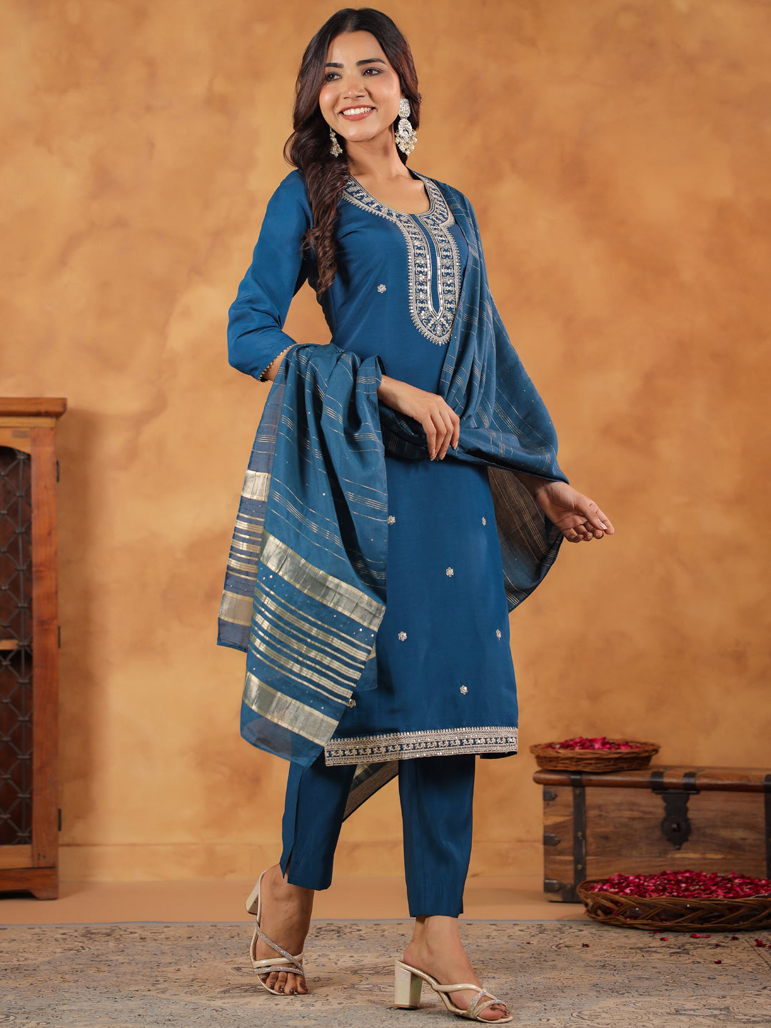 Janasya Dark Chanderi Embroidered Straight Kurta Set