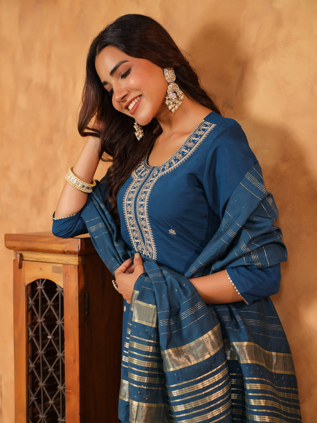 Janasya Dark Chanderi Embroidered Straight Kurta Set
