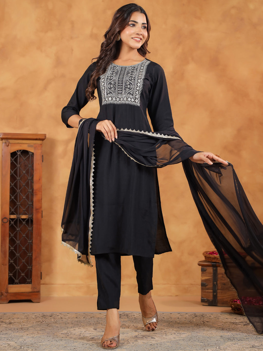 Janasya Dark Chanderi Embroidered Straight Kurta Set