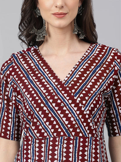 Janasya Dark Cotton Geometric Straight Kurta
