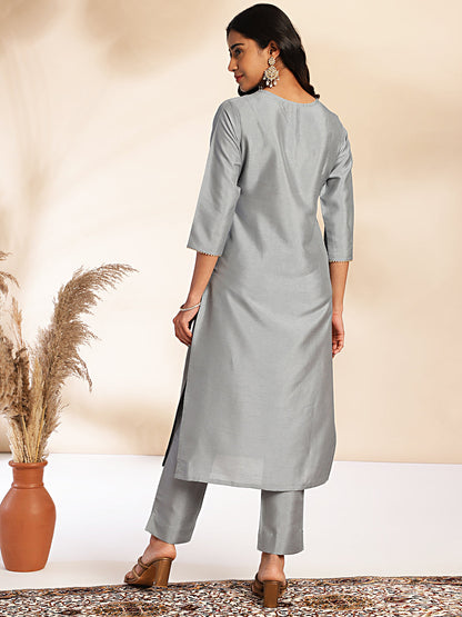 Janasya Grey Crepe Silk Solid Regular Kurta Set