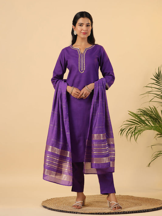 Janasya Bright Cotton Blend Solid Straight Kurta Set