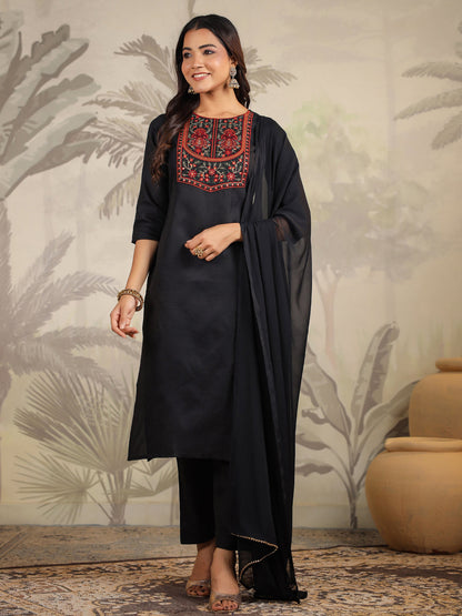 Janasya Dark Cotton Blend Yoke Embroidery Straight Kurta Set